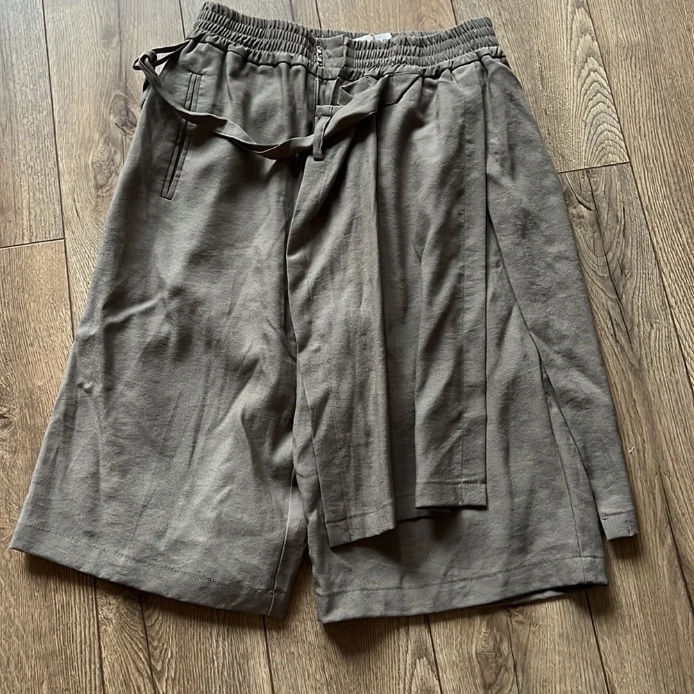 The Frankie Shop keanu light wrap shorts